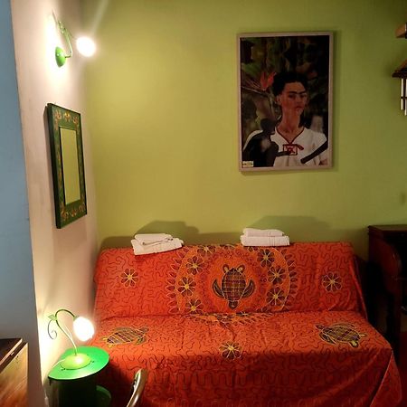 Napoli Naif Bed and Breakfast Buitenkant foto