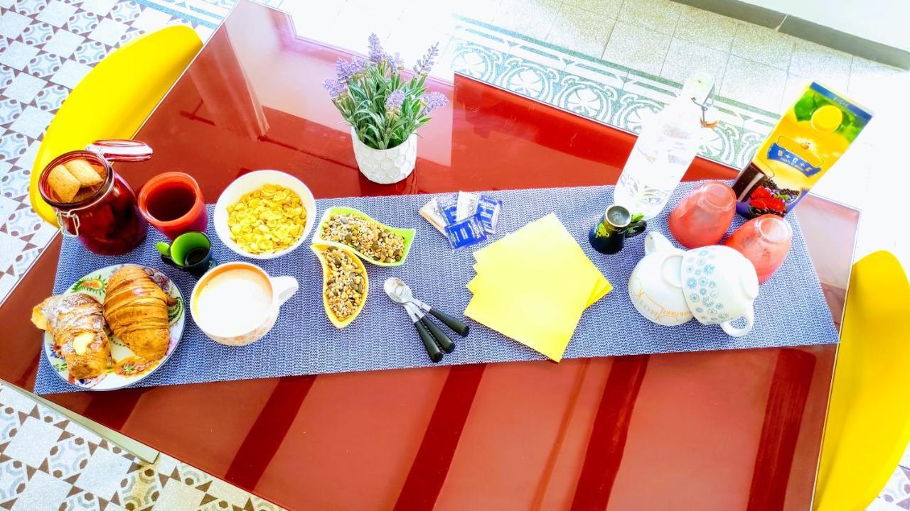 Napoli Naif Bed and Breakfast Buitenkant foto