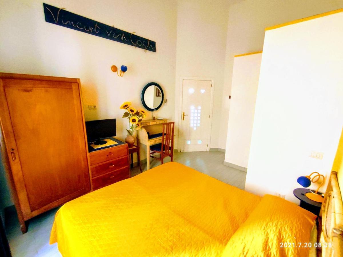 Napoli Naif Bed and Breakfast Buitenkant foto