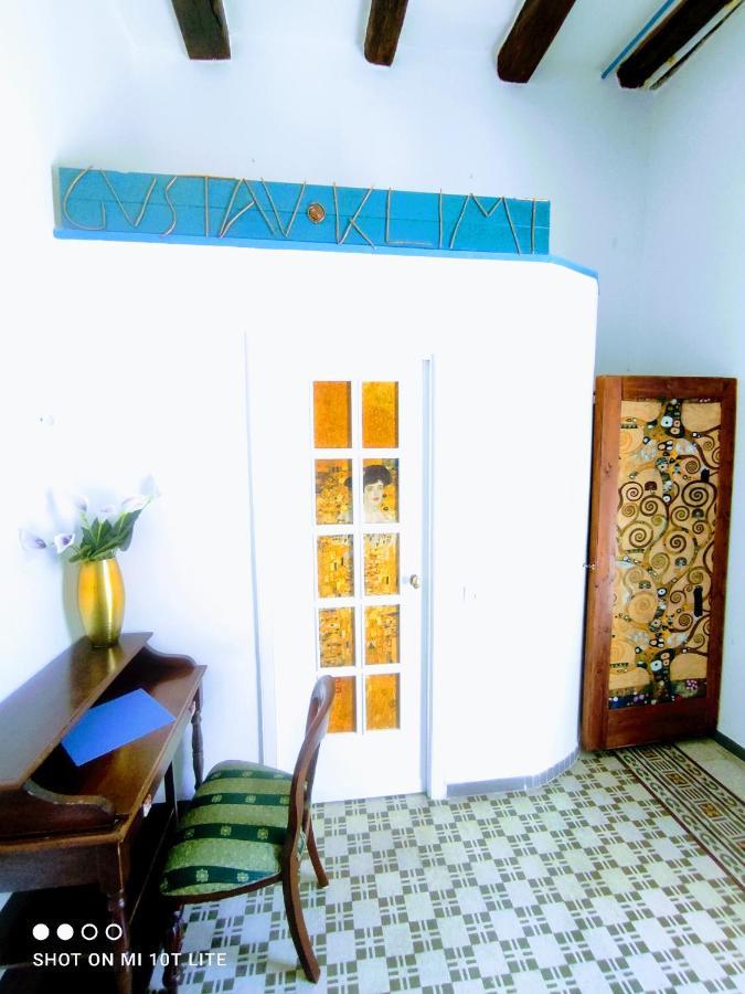 Napoli Naif Bed and Breakfast Buitenkant foto